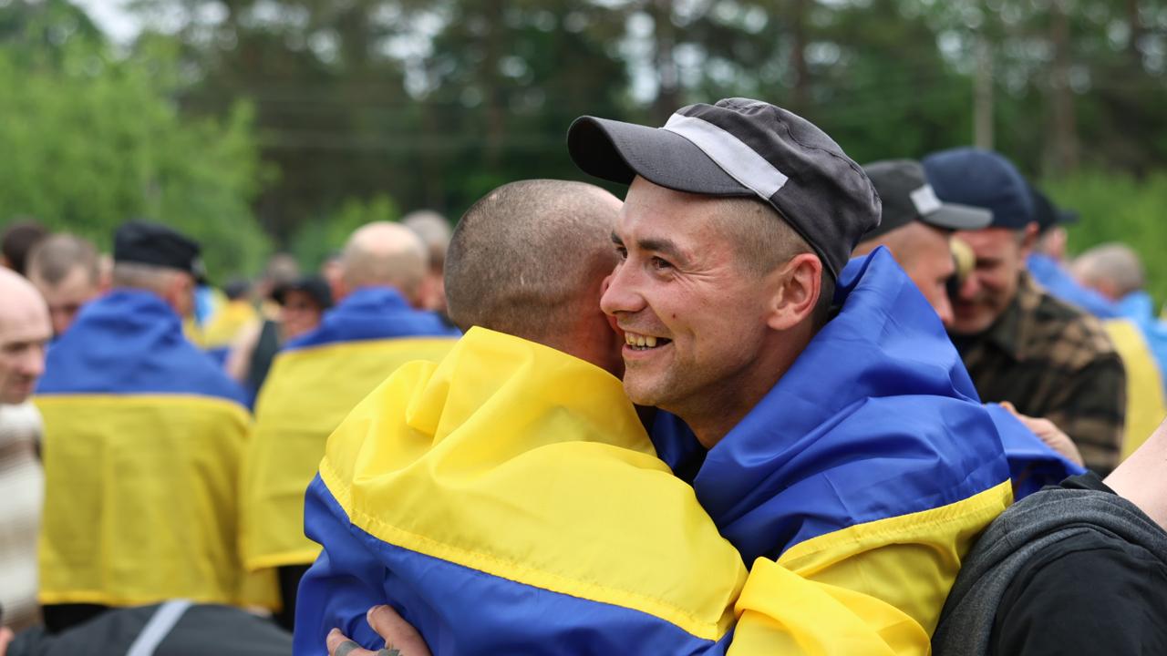 Зображення посту: В Україну з російського полону повернулись ще 303 військовослужбовці