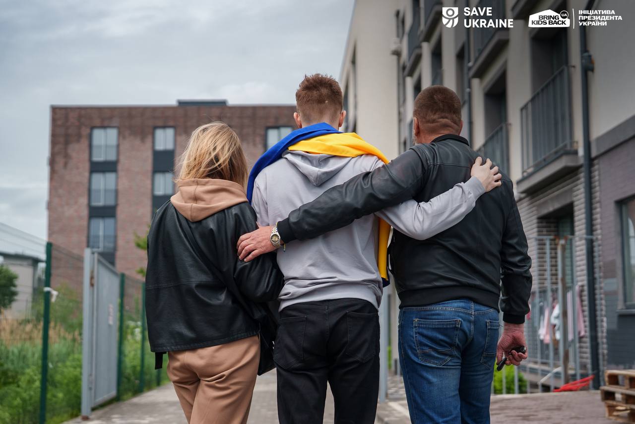 Стаття: Ще 11 українських дітей вдалося вивезти з окупації