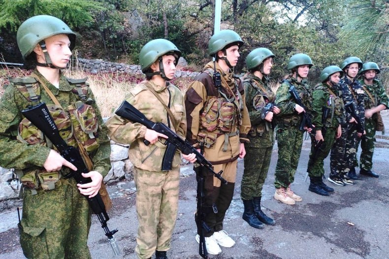 Стаття: 18-річний учасник «Юнармії» з Донецька загинув у війні проти України