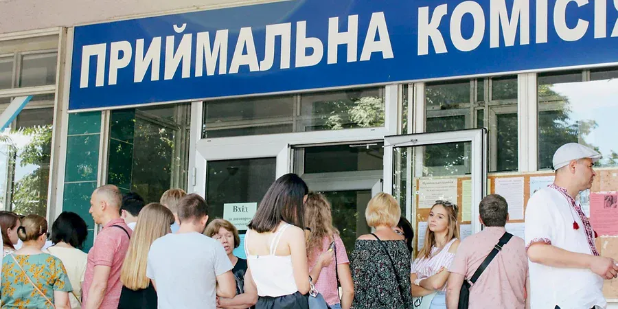 Стаття: Росія вивозить українських школярів з окупації для вступу до своїх університетів