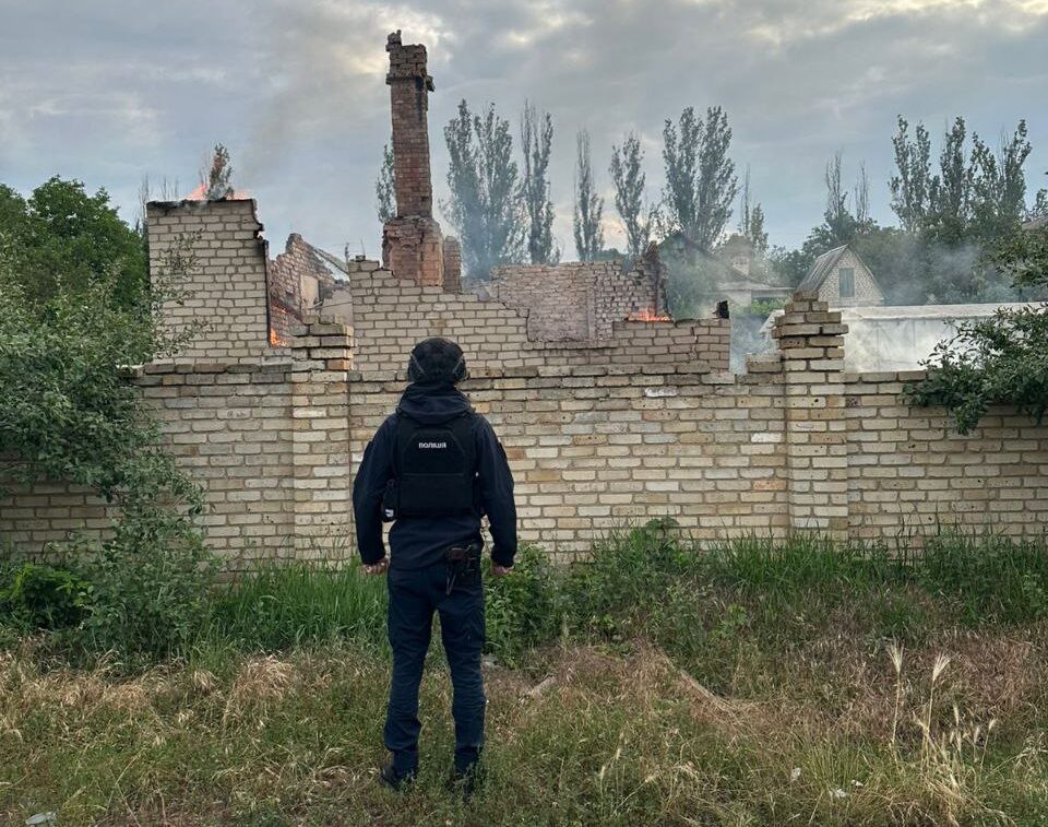 Стаття: Окупанти 36 разів обстріляли Донеччину: одна людина загинула, ще шестеро поранені