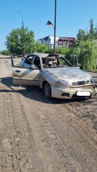 Зображення посту: У Костянтинівці двоє людей поранені внаслідок удару російського безпілотника