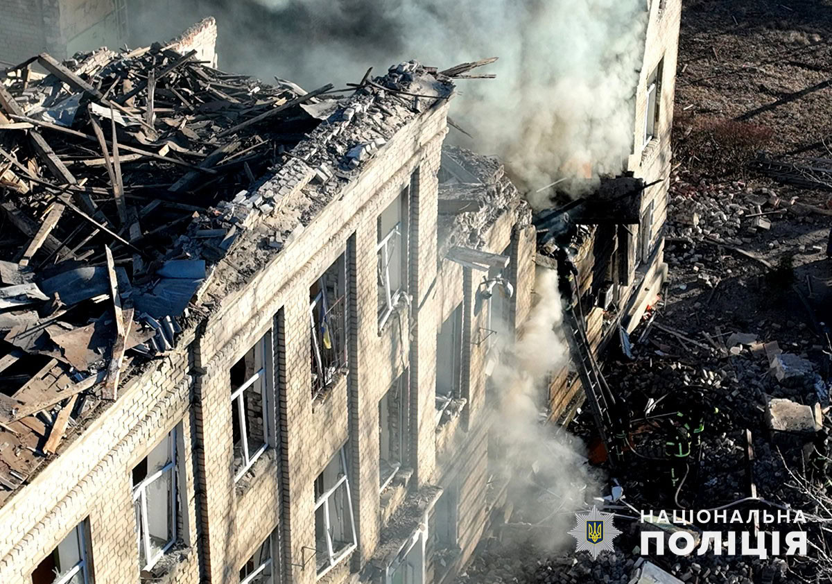 Стаття: У Покровській громаді закриють 9 навчальних закладів через відсутність дистанційного навчання
