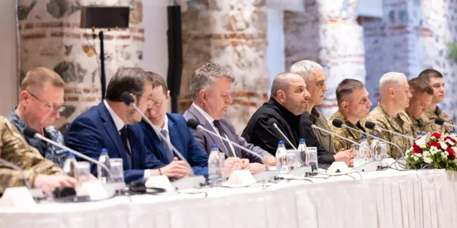 Стаття: Україна передала Росії список українських дітей, яких вимагає повернути