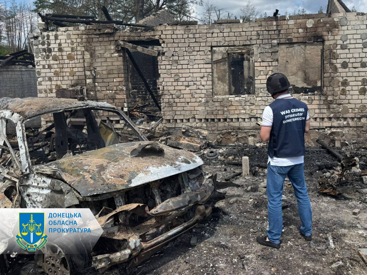 Зображення посту: У Мирнограді окупанти вбили дроном чоловіка та поранили ще п’ятьох у Святогірську