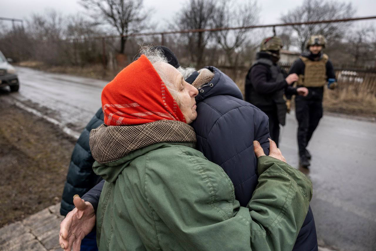 Зображення посту: Страх бути тягарем — для дітей, знайомих та навіть держави. Чому українці залишаються в окупації і як починають з нуля після виїзду
