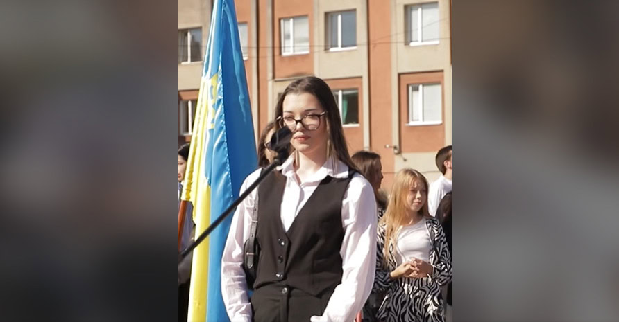 Стаття: «Майбутнє України»: Зеленський відзначив нагородою дітей з Маріуполя, які пережили окупацію