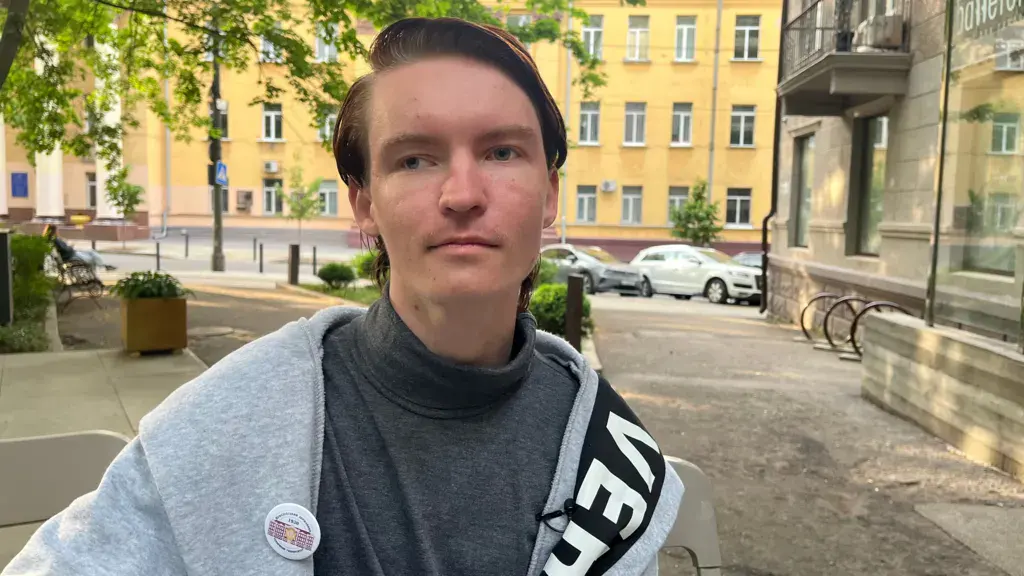 Зображення посту: «Маріуполь хворий»: жителі розповіли, що окупанти приховують за вивіскою «відновлення»
