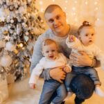 Зображення посту: «Щоб тато жив у їхній пам’яті». Дружина загиблого прикордонника Артема Гуртового зберігає його історію для доньок-близнючок