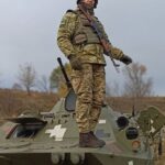 Зображення посту: «Щоб тато жив у їхній пам’яті». Дружина загиблого прикордонника Артема Гуртового зберігає його історію для доньок-близнючок