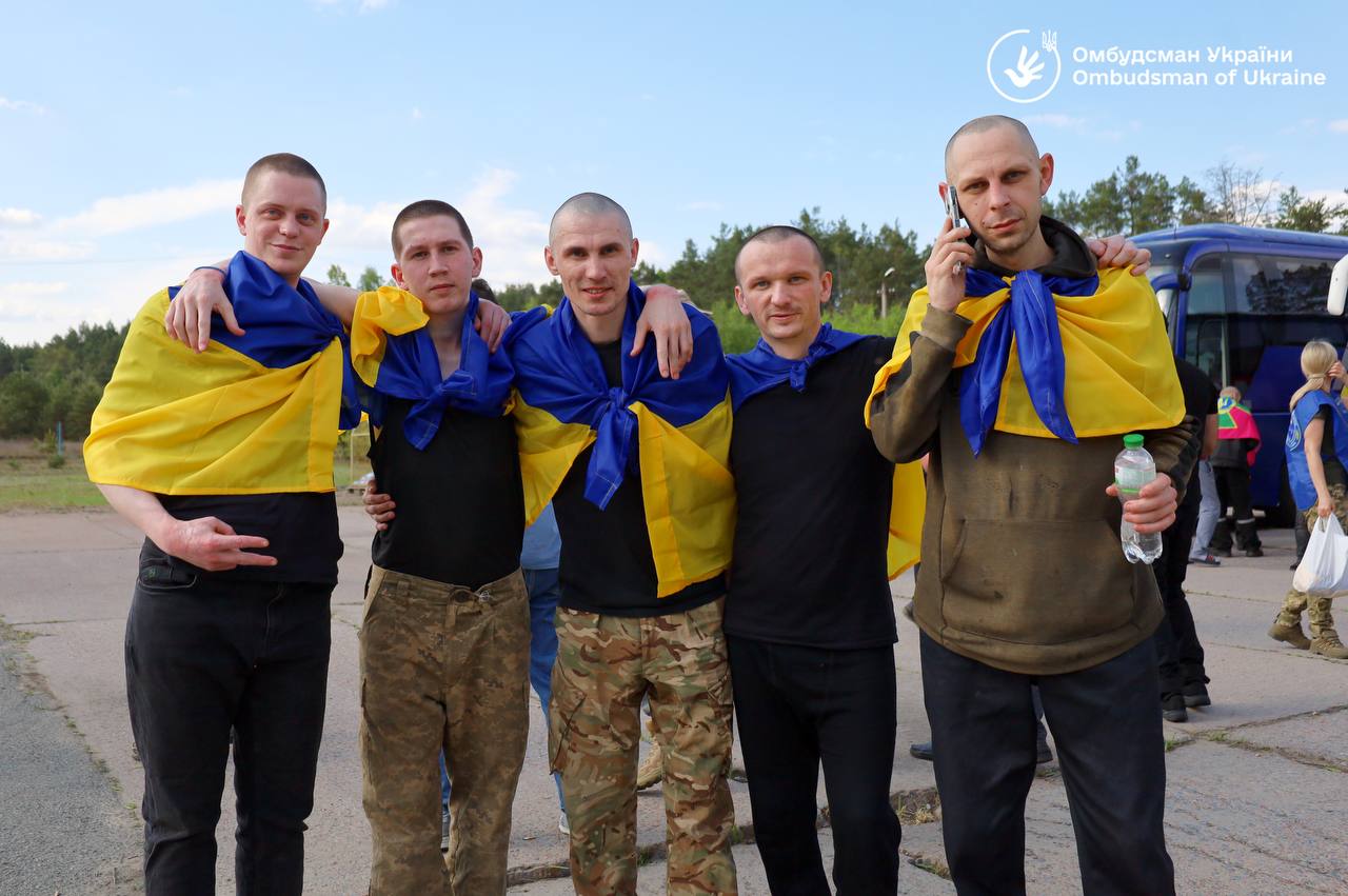 Зображення посту: «Ви не проти, я вас щипатиму?». Брат Софії Черепанової після полону не вірив, що рідні поруч