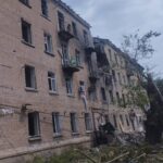 Зображення посту: Четверо поранених у Родинському: окупанти скинули авіабомбу на житлову забудову