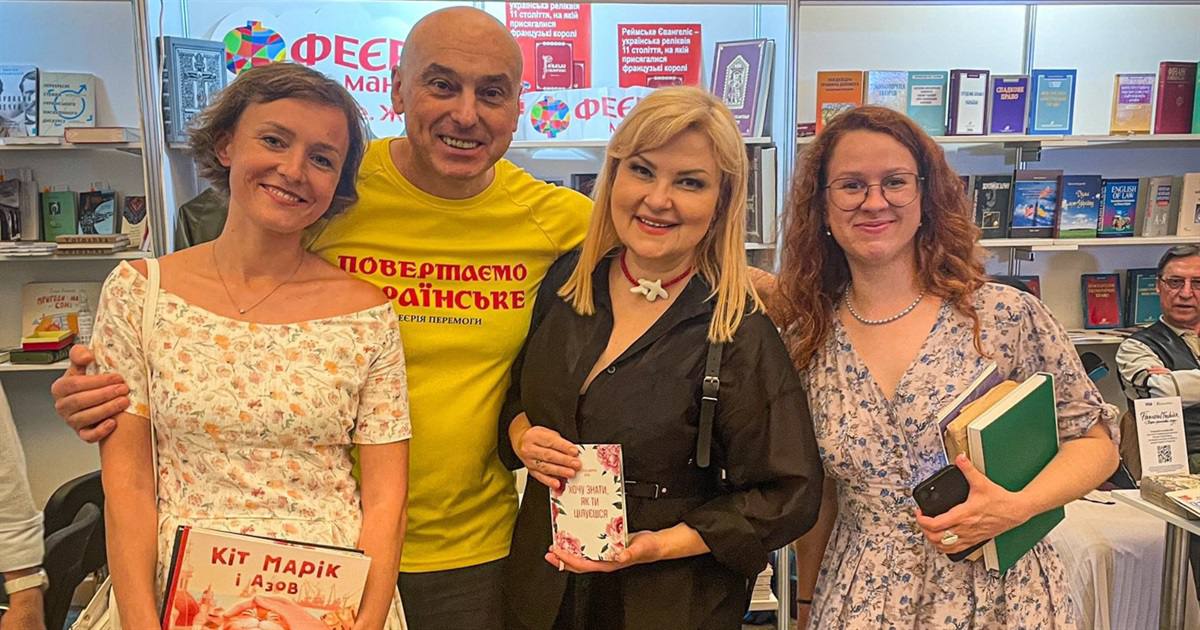 Зображення посту: Письменниця Анастасія Дмитрук видала дитячу книгу «Кіт Марік і АЗОВ» про захисників Маріуполя