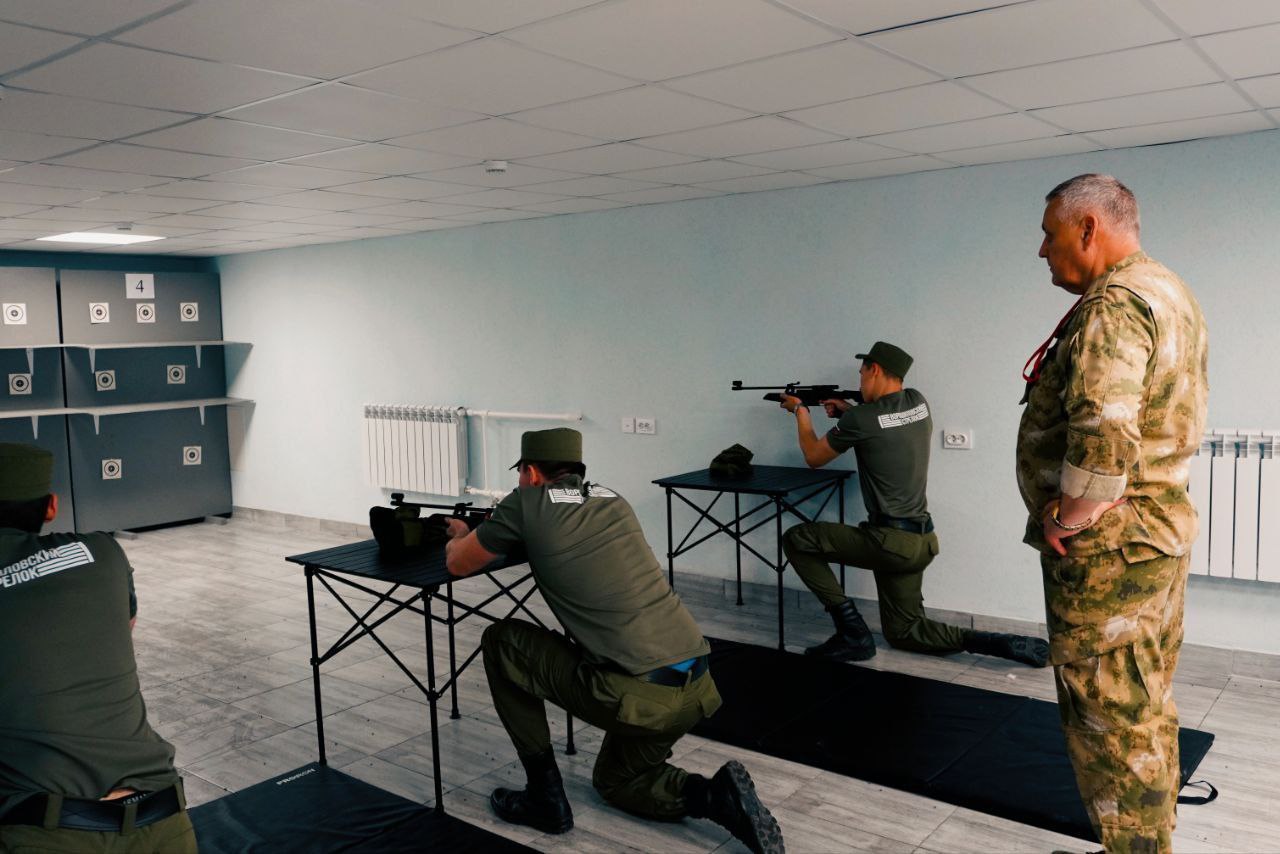 Зображення посту: Окупанти перетворили один з корпусів університету в Луганську на навчальний військовий центр