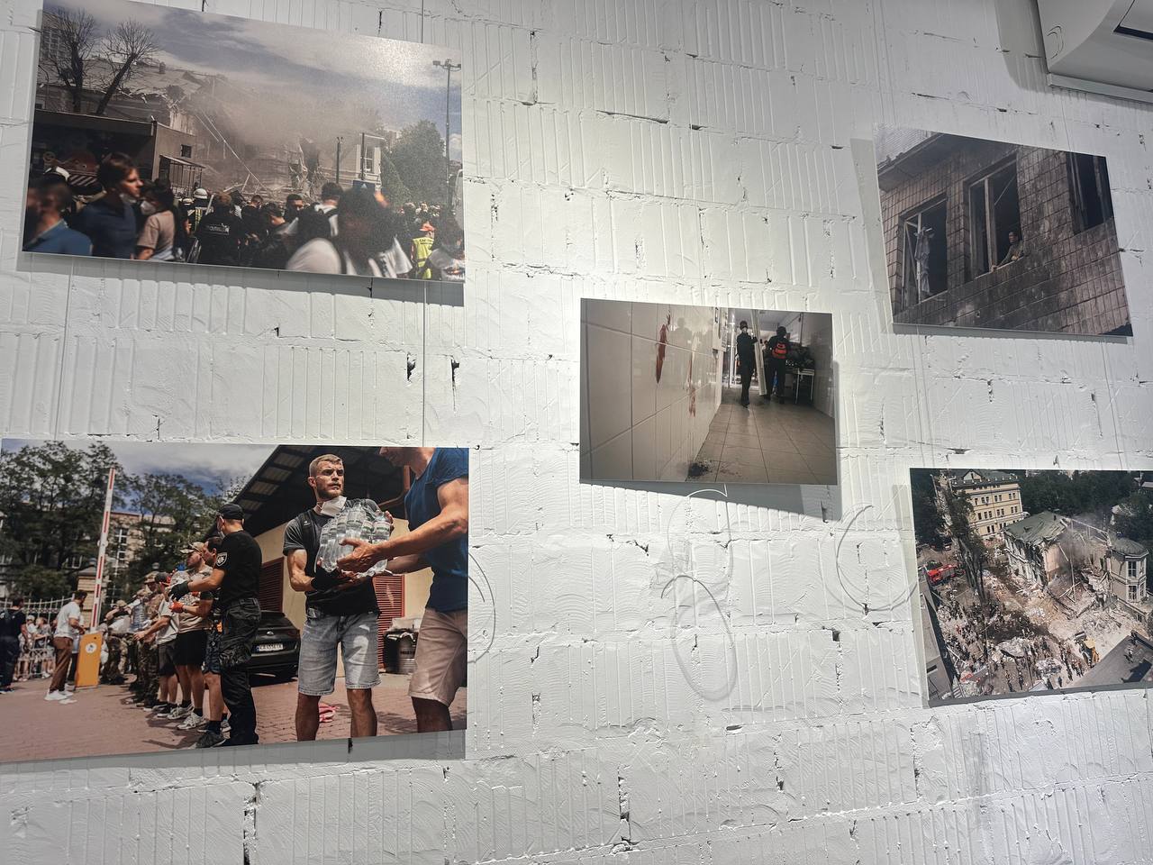 Зображення посту: «Я ненавиджу фотографувати»: у Києві пройшла виставка Дмитра Козацького