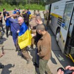 Зображення посту: В Україну повернули першу групу захисників у рамках нового обміну з Росією