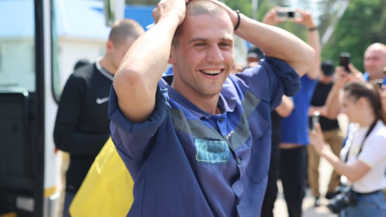 Зображення посту: В Україну повернули першу групу захисників у рамках нового обміну з Росією