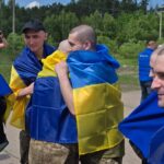 Зображення посту: В Україну повернули першу групу захисників у рамках нового обміну з Росією