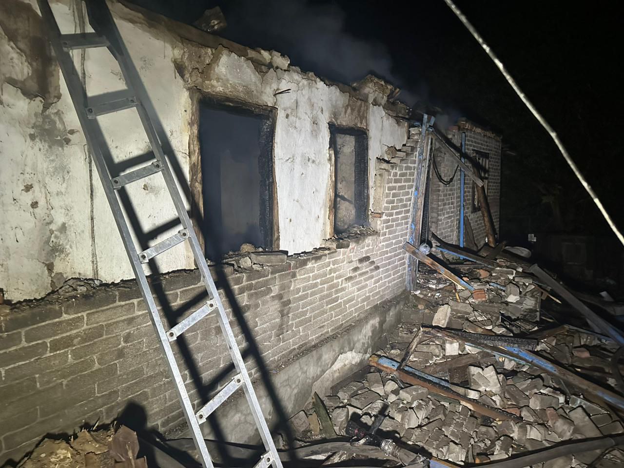 Зображення посту: Окупанти вдарили по Донеччині з артилерії та дронів: троє людей загинули, ще вісім поранені