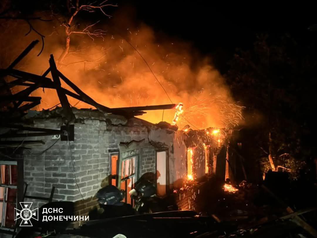 Зображення посту: Окупанти обстріляли Донеччину 27 разів за добу: рятувальники ліквідували пожежі у п’ятьох населених пунктах