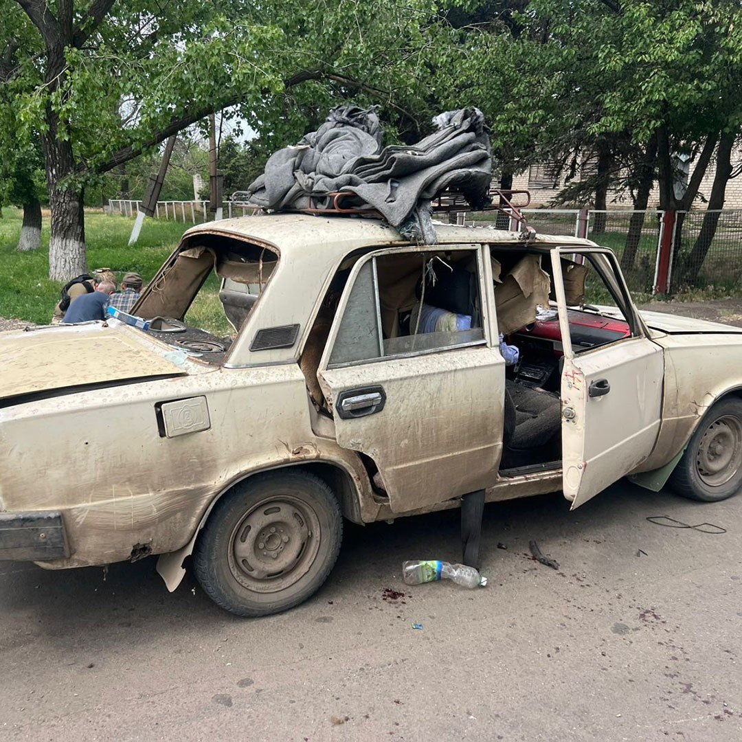Зображення посту: Війська РФ вдарили по житлових будинках, аптеці й авто на Донеччині: є загиблі та поранені