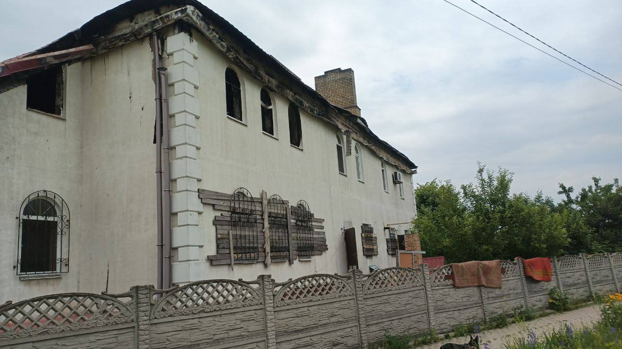 Зображення посту: Окупанти пошкодили обстрілом храм у Мирнограді