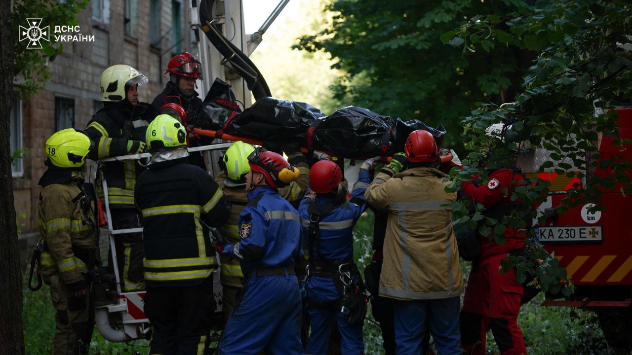 Зображення посту: Росія масовано обстріляла Київ ракетами та дронами: що відомо