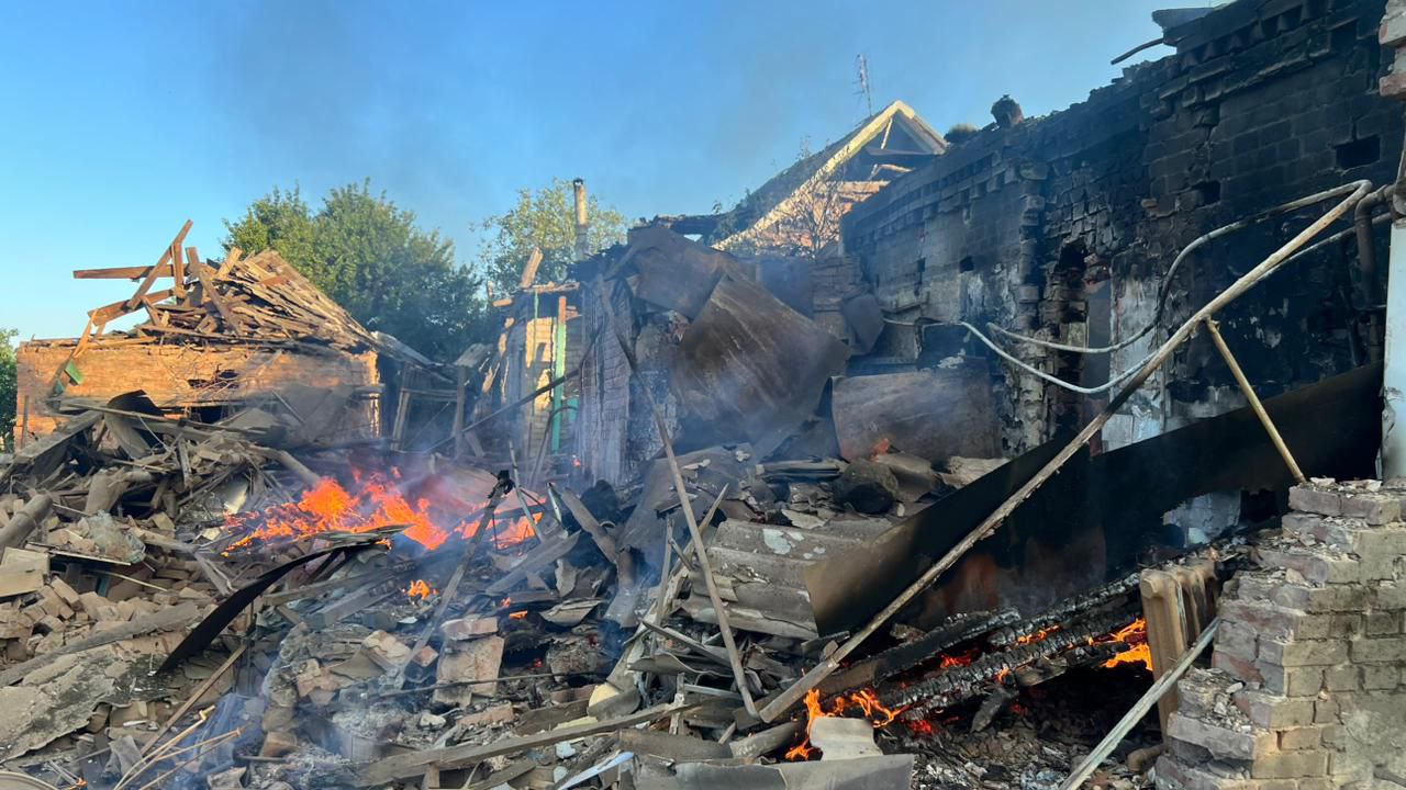 Стаття: Окупанти атакували Донеччину дронами й авіабомбами: є загиблі й поранені