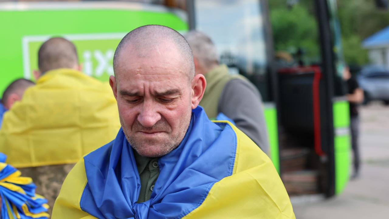 Зображення посту: В Україну з російського полону вдалося повернути нову групу військових — серед них захисники до 25 років