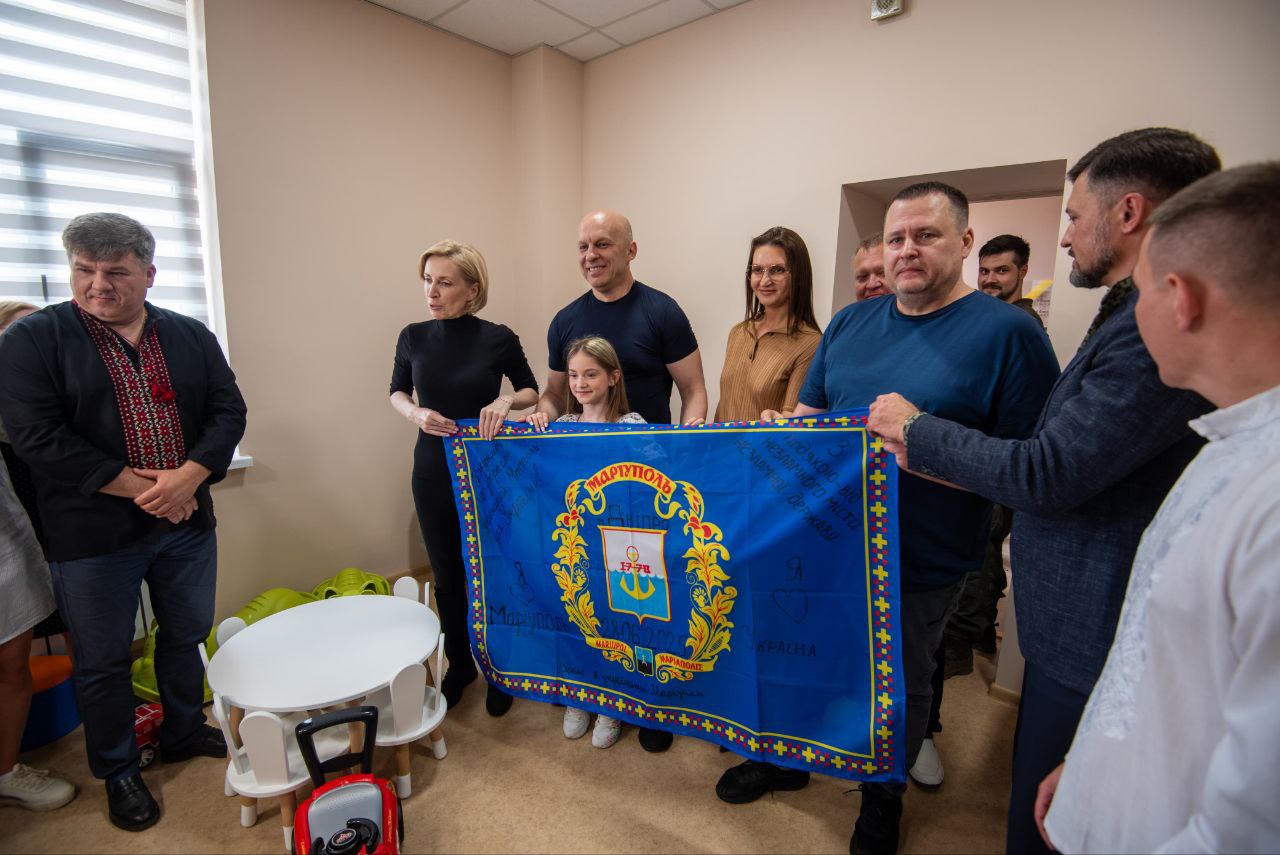 Зображення посту: У Дніпрі родини маріупольців отримали соціальне житло