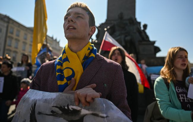 Стаття: Рада ЄС ухвалила продовження тимчасового захисту для українців до 2027 року