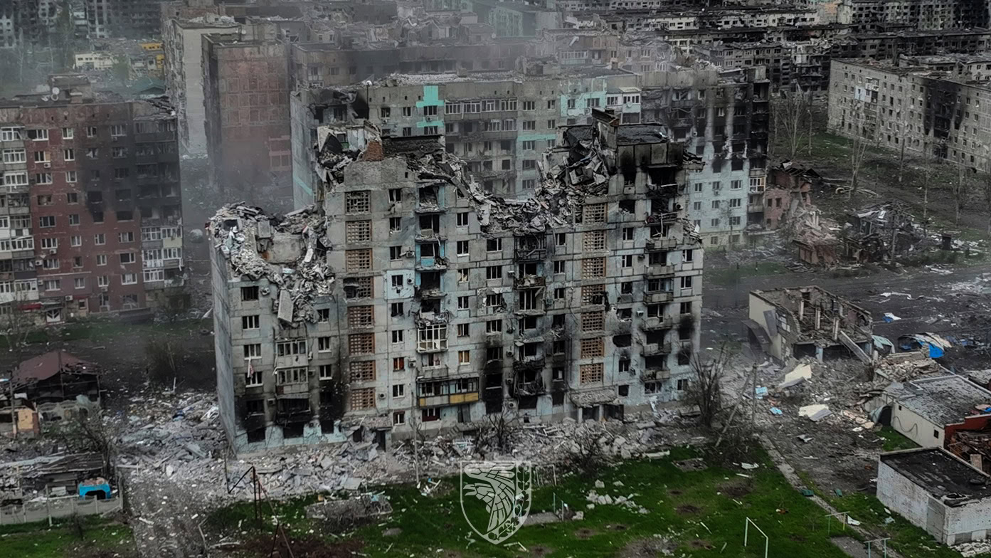 Стаття: Росіяни вивозять цеглу з-під Бахмута для «відбудови» Маріуполя