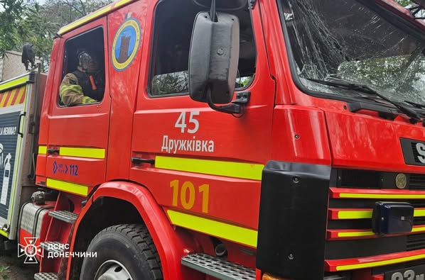 Стаття: У Дружківській громаді окупанти поцілили дроном по рятувальниках