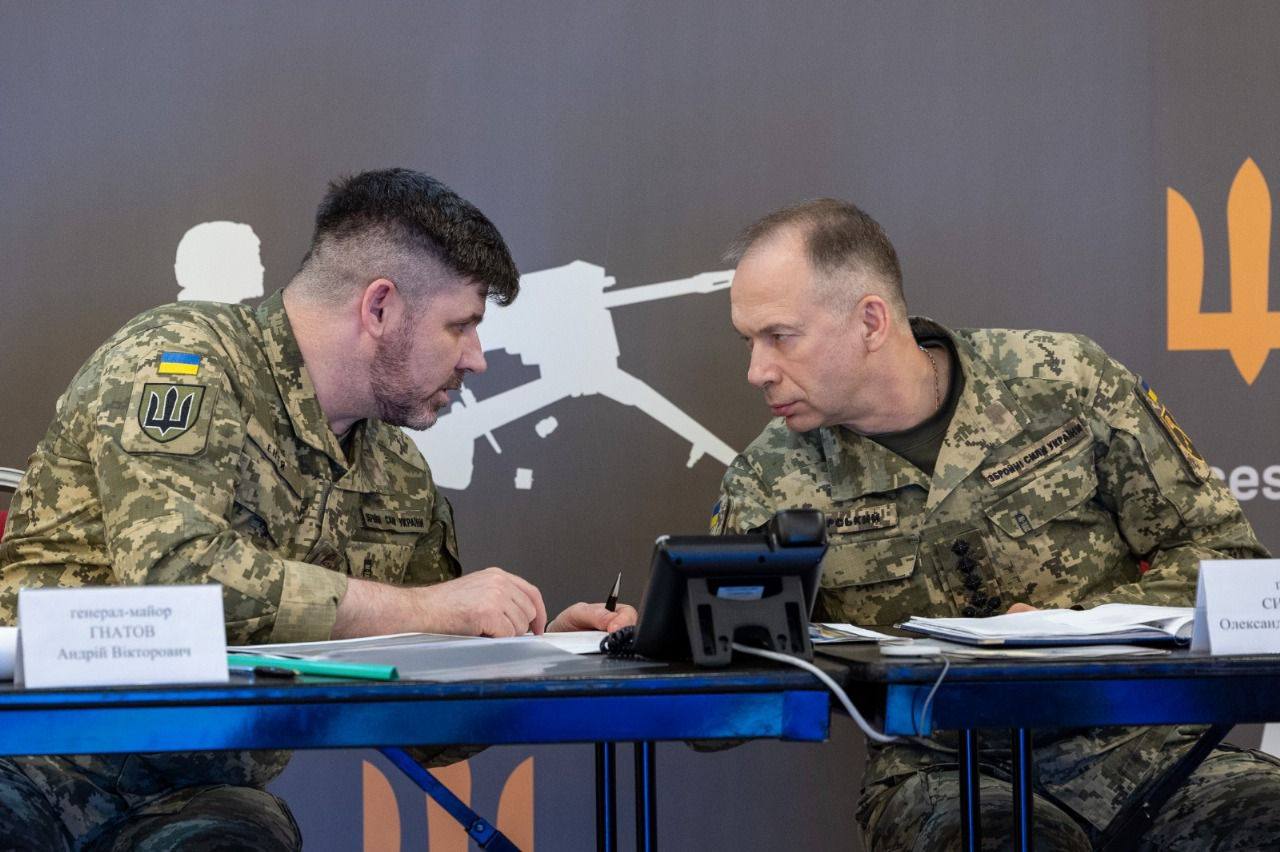 Стаття: Сирський заявив про заборону скупчення військових та їх розміщення у наметових містечках