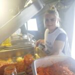 Зображення посту: У транзитному центрі на Дніпропетровщині для евакуйованих готують гарячі обіди