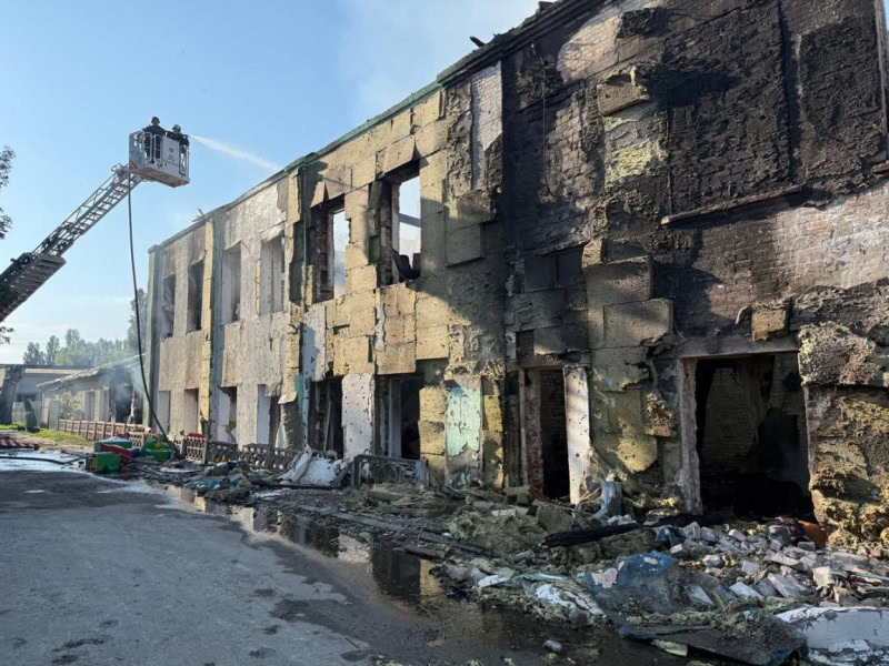 Зображення посту: Російські військові вдарили по школах та будинках у Слов’янську — є поранені