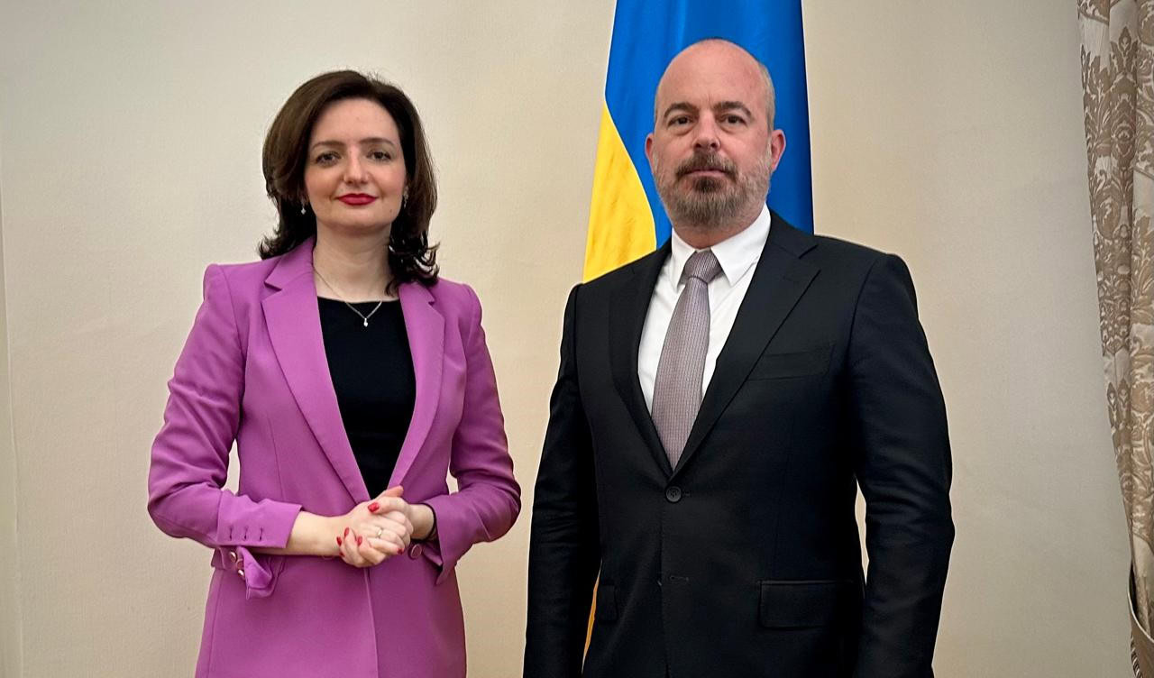 Стаття: Міноборони: Україна не отримувала від США офіційного повідомлення про зупинку постачання зброї