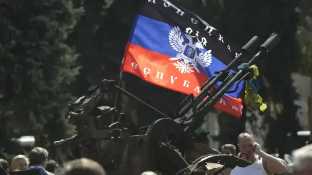 Стаття: Окупанти на Донеччині примушують людей проходити верифікацію для доступу до мобільного зв’язку