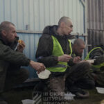 Зображення посту: Женевські конвенції дозволяють: полонені окупанти відновили будинки в Ізюмі