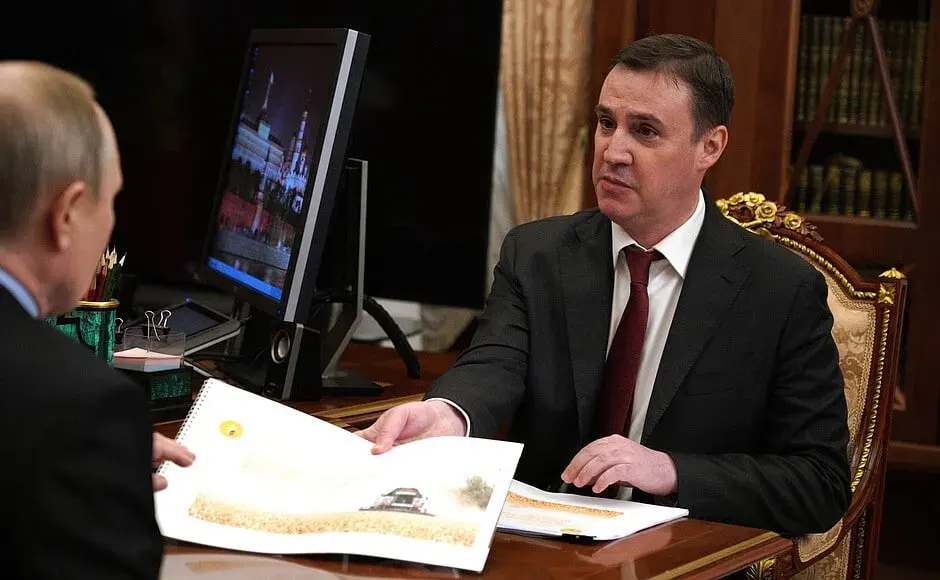 Стаття: СБУ повідомила сину помічника Путіна про підозру у розкраданні зерна з окупованих територій