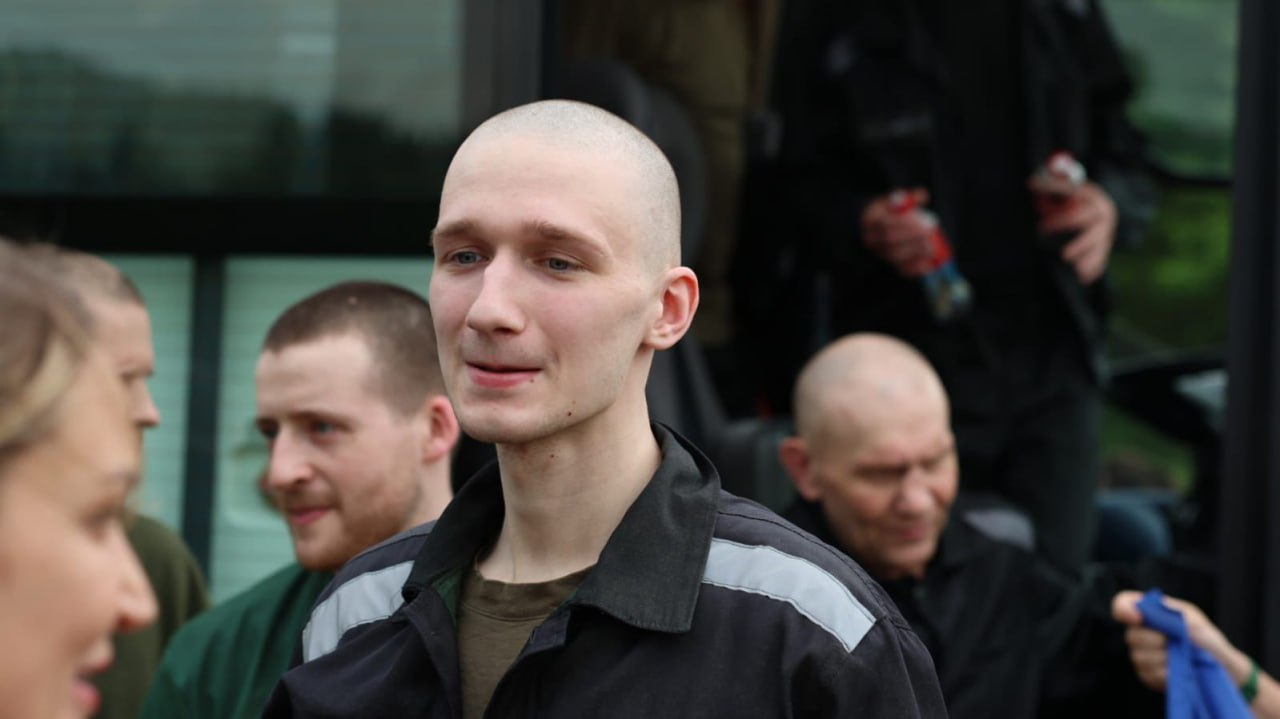 Зображення посту: Україна повернула своїх захисників з російського полону — серед звільнених є засуджені
