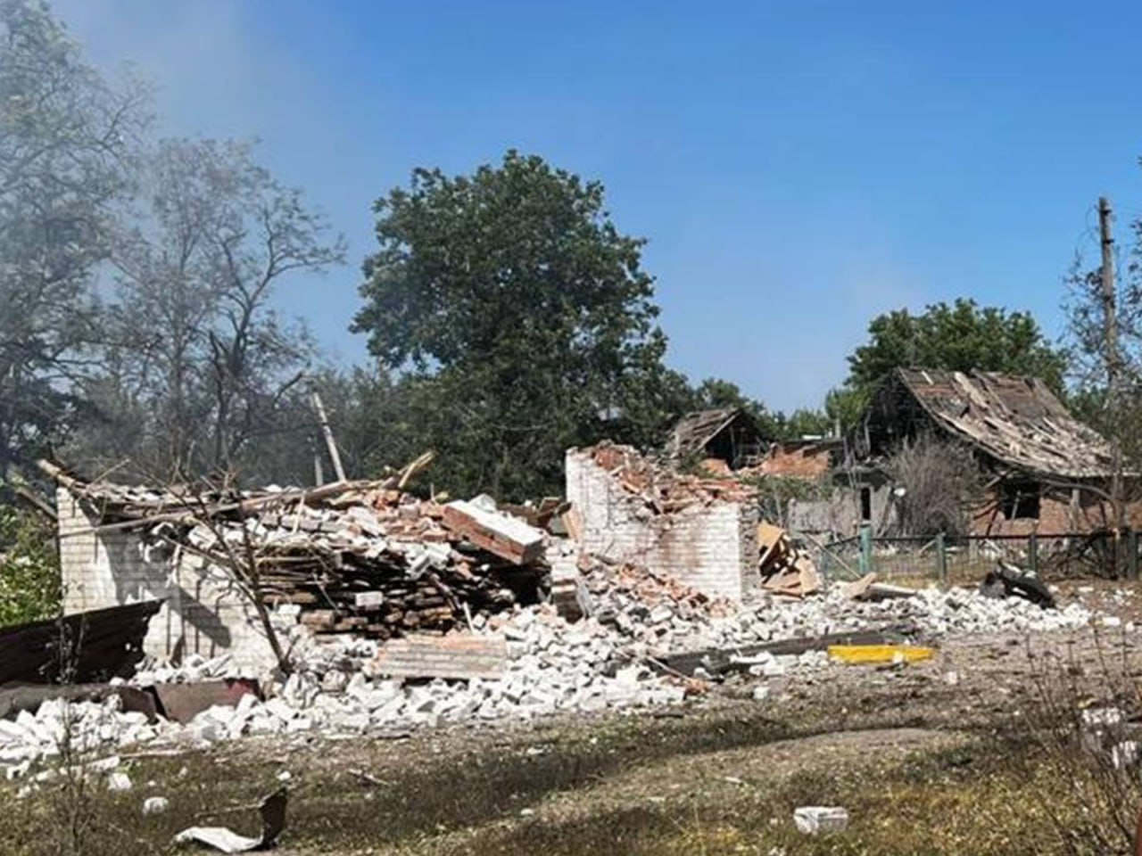 Зображення посту: Росіяни вбили 8 людей на Донеччині: серед загиблих — мешканці Родинського і Костянтинівки
