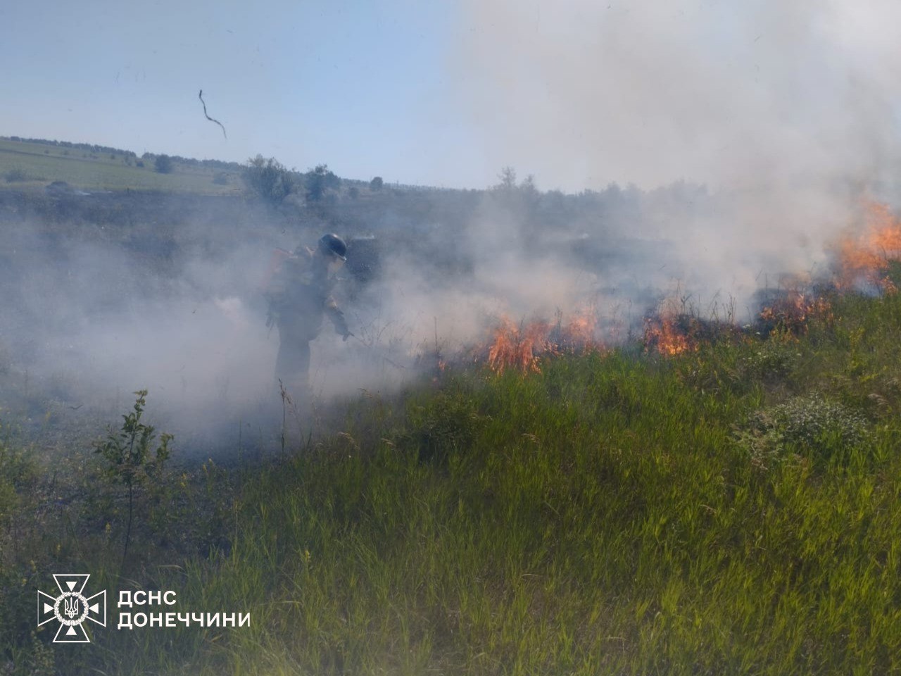 Зображення посту: Унаслідок атаки дронами по Добропіллю постраждали п’ятеро людей, згоріли авто і квартира