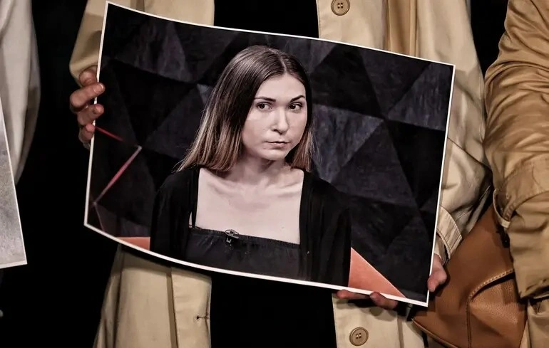 Стаття: Родина Вікторії Рощиної отримає державну компенсацію у 2026 році