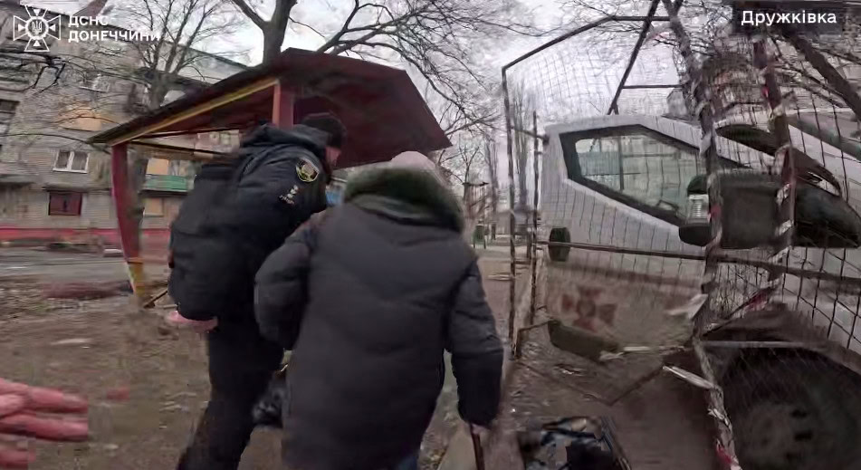 Зображення посту: З Дружківки евакуювали хлопця, який залишився без батьків